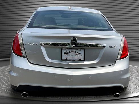 Used 2010 Lincoln MKS FWD image 5