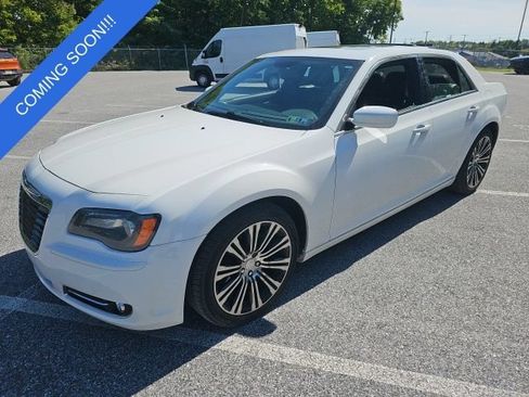 Used 2013 Chrysler 300 S w/ Luxury Group RWD image 7