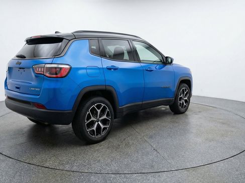 Used 2025 Jeep Compass Limited AWD/4WD image 9