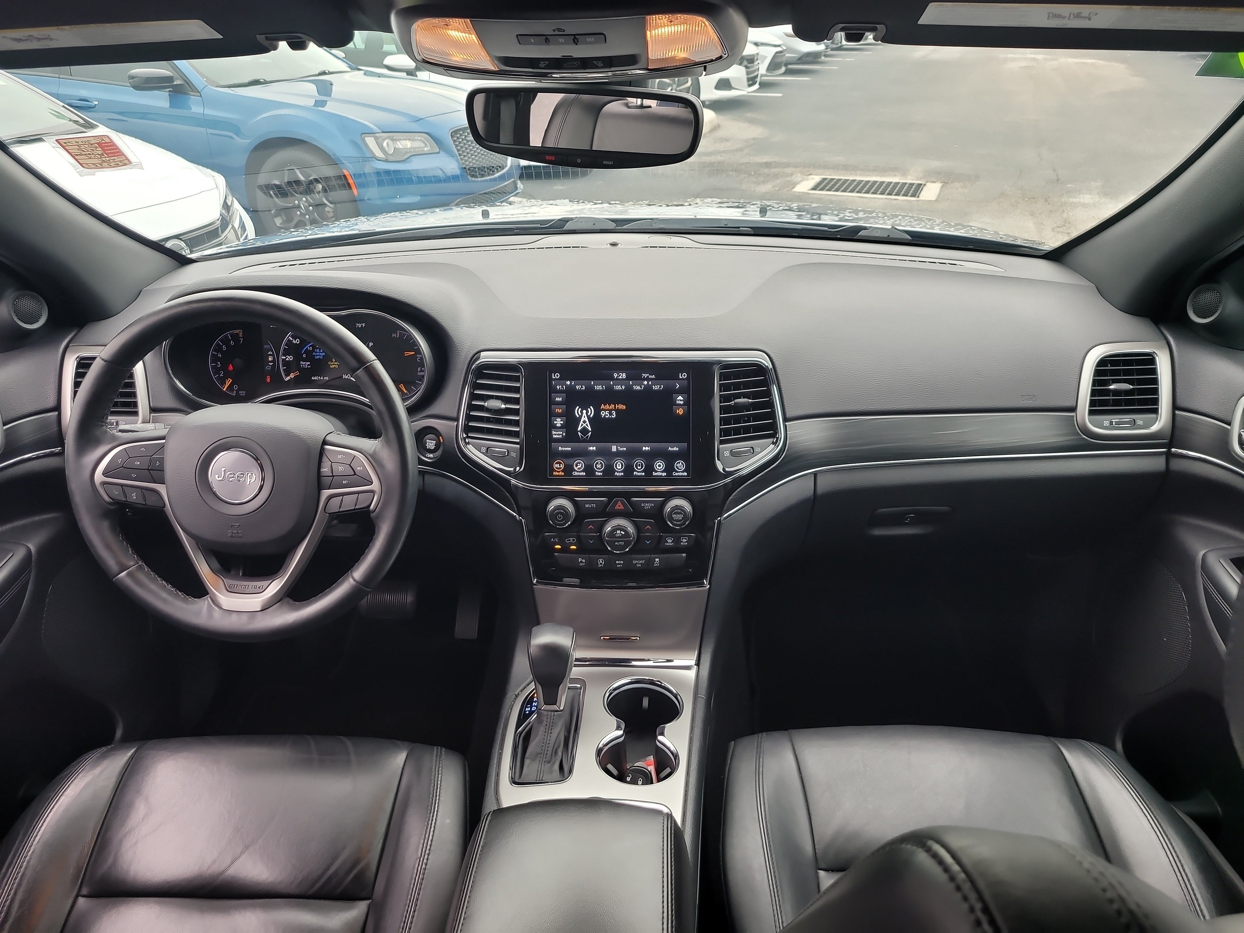 Used 2019 Jeep Grand Cherokee Limited AWD/4WD image 14