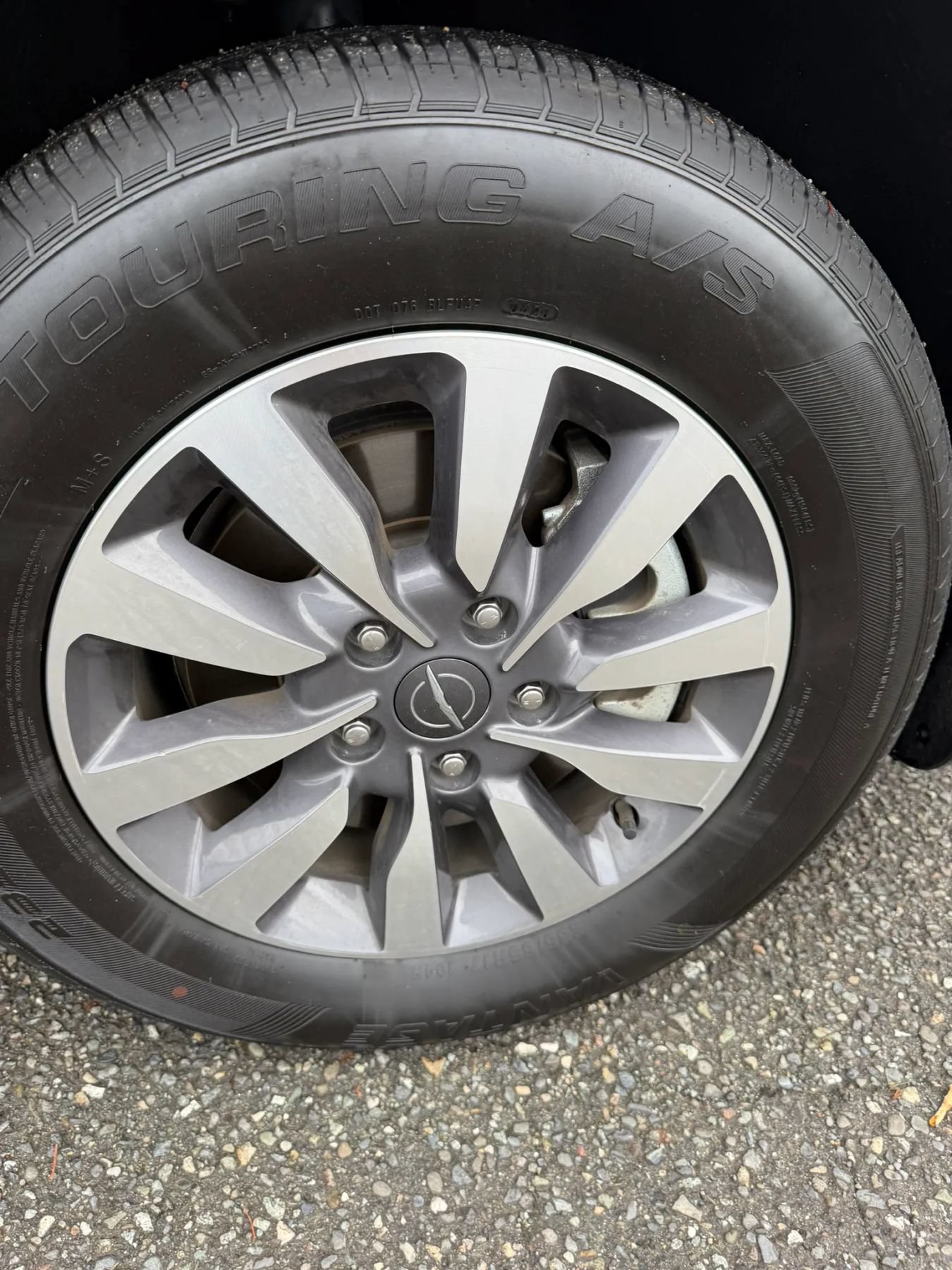 Used 2023 Chrysler Pacifica Touring-L FWD image 15