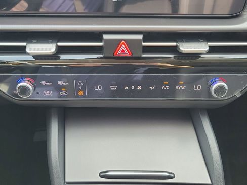 New 2026 Kia Sportage AWD Hybrid image 32