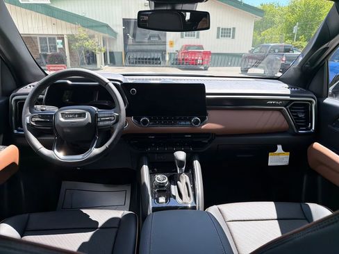 New 2026 GMC Canyon AT4 w/ Technology Plus Package AWD/4WD image 15
