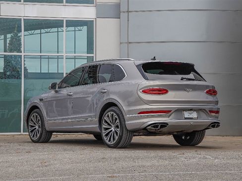 Certified 2024 Bentley Bentayga Extended Wheelbase image 15