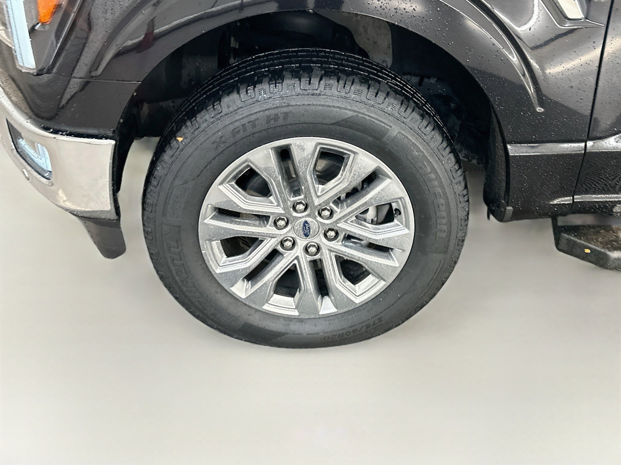 Used 2024 Ford F150 Lariat w/ FX4 Off-Road Package AWD/4WD image 11
