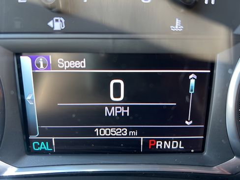 Used 2018 Chevrolet Equinox Premier image 21