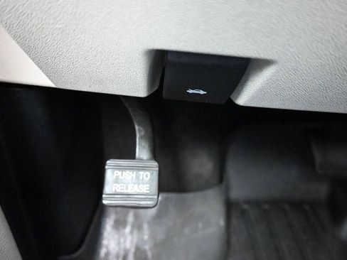 Used 2016 Dodge Grand Caravan SXT w/ Rear Park Assist Package image 23