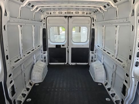 Used 2023 RAM ProMaster 2500 FWD image 15