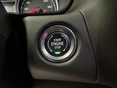 Used 2024 Chevrolet Tahoe LS AWD/4WD image 33