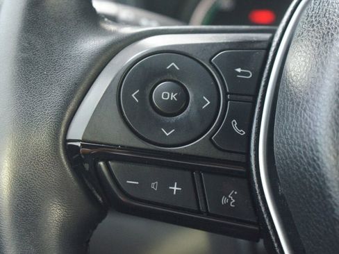 Used 2021 Toyota Venza Limited image 11