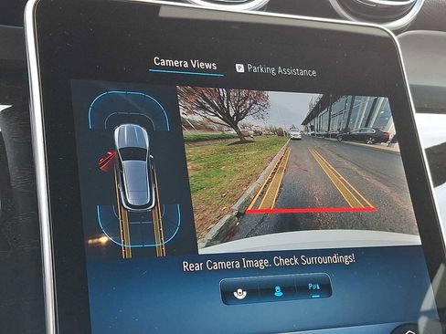 Used 2025 Mercedes-Benz GLC 300 4MATIC image 14