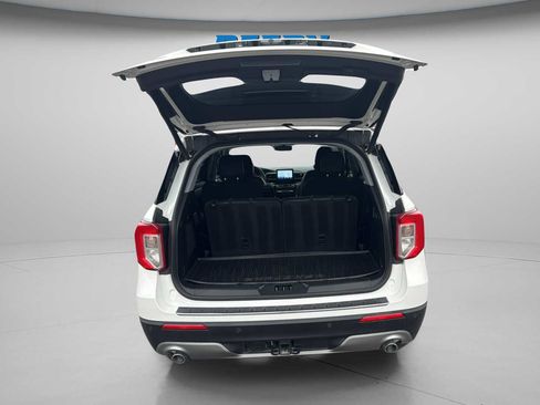 Used 2022 Ford Explorer Limited w/ Equipment Group 301A image 23