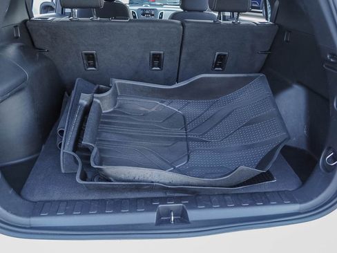 Certified 2021 Chevrolet Equinox LS FWD image 9