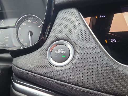 Used 2025 Cadillac XT5 Premium Luxury image 30