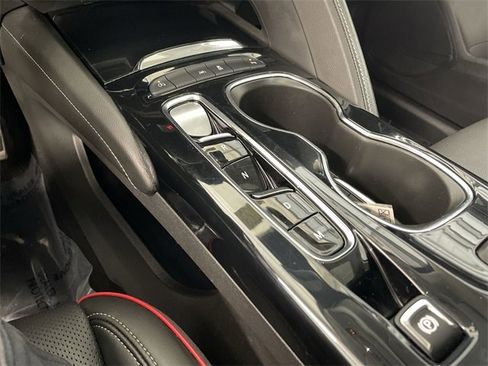 Certified 2022 Buick Envision Essence w/ Sport Touring Package image 28