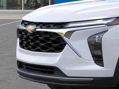 New 2026 Chevrolet Trax LT w/ Driver Confidence Package FWD image 37
