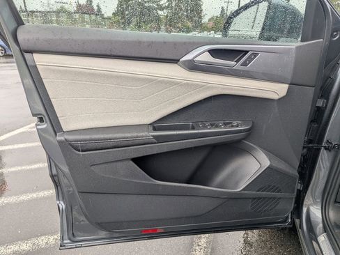 New 2026 Volkswagen Taos SEL AWD/4WD image 10
