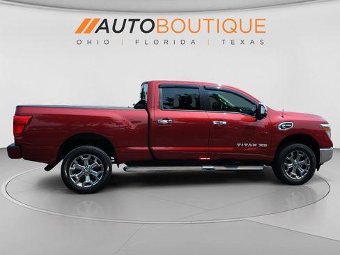 Used 2018 Nissan Titan SL w/ Chrome Package AWD/4WD image 6