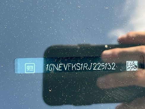 Used 2024 Chevrolet Traverse LS AWD/4WD image 15