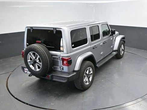 Used 2020 Jeep Wrangler Unlimited Sahara AWD/4WD image 33