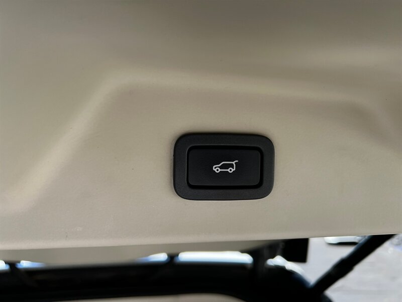 Used 2016 Land Rover Range Rover Long Wheelbase Supercharged AWD/4WD image 29
