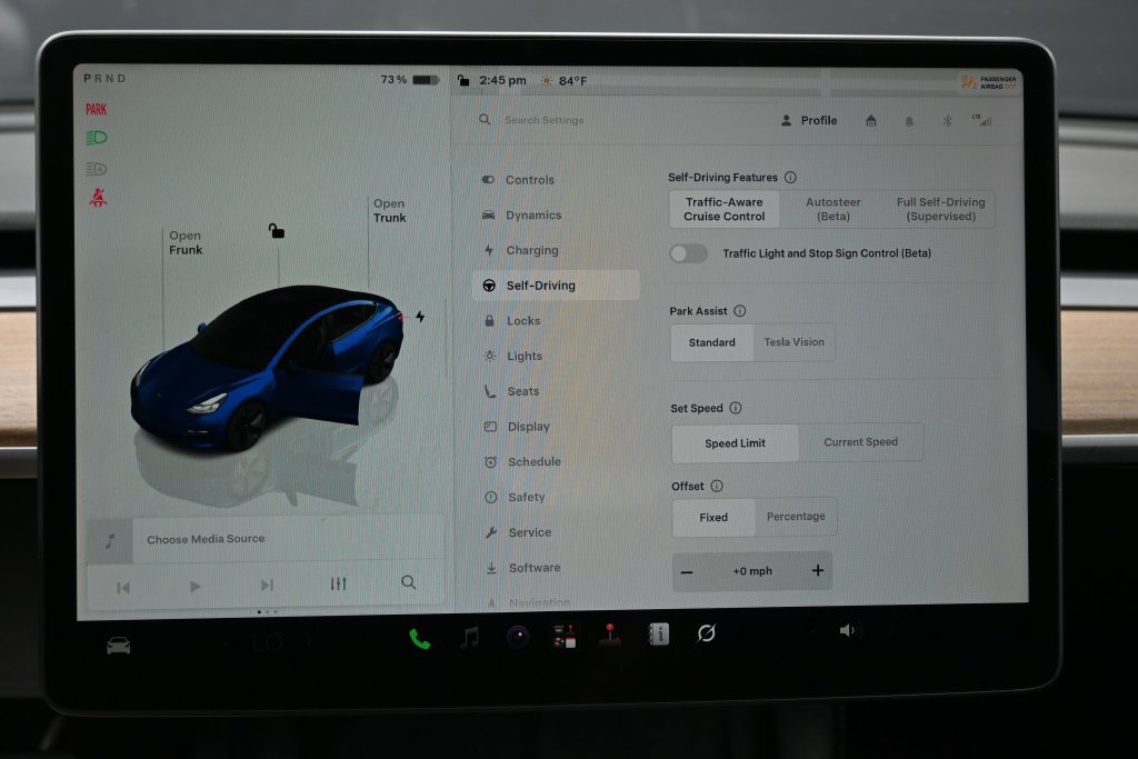 Used 2022 Tesla Model 3 RWD image 13