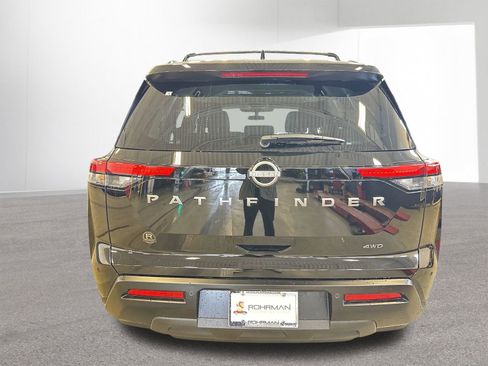New 2026 Nissan Pathfinder SV image 32