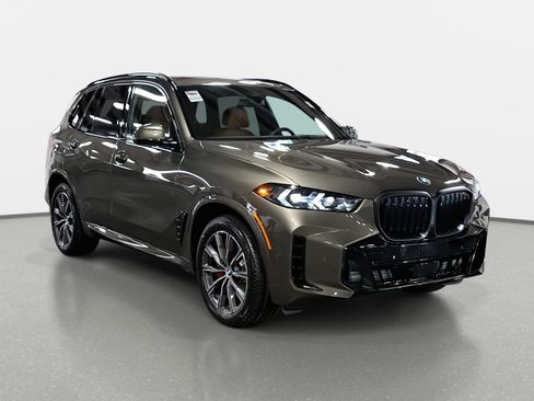 New 2026 BMW X5 xDrive40i w/ M Sport Package image 3