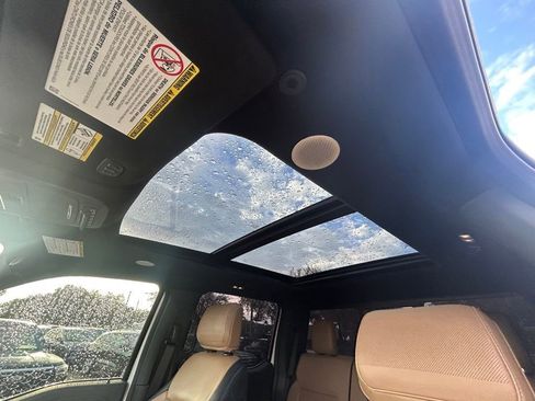 Used 2023 Ford F250 Lariat w/ Lariat Ultimate Package image 9