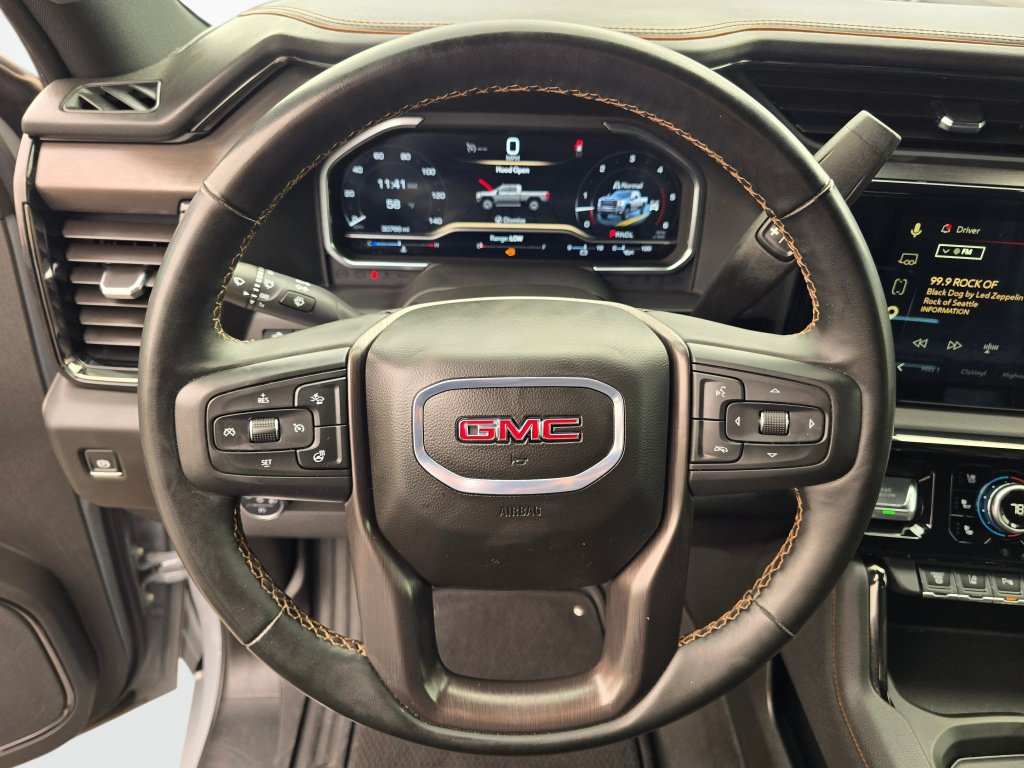 Used 2025 GMC Sierra 3500 AT4 w/ AT4 Premium Plus Package AWD/4WD image 16