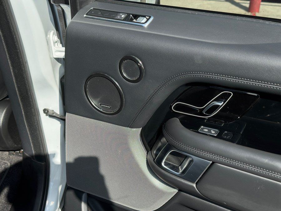 Used 2019 Land Rover Range Rover HSE AWD/4WD image 34