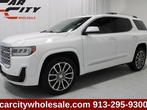 Used 2023 GMC Acadia Denali AWD/4WD image 1