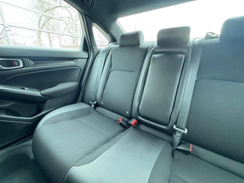 Used 2025 Honda Civic Sport image 38