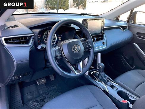 Certified 2022 Toyota Corolla Cross LE image 18