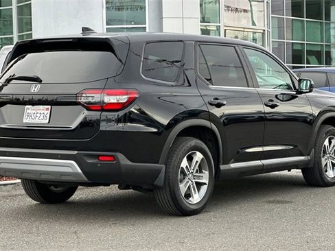 Used 2024 Honda Pilot EX-L image 4