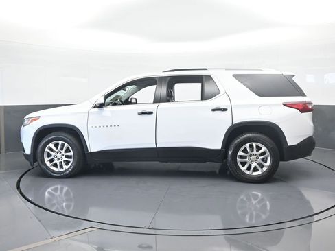 Used 2018 Chevrolet Traverse LT image 3