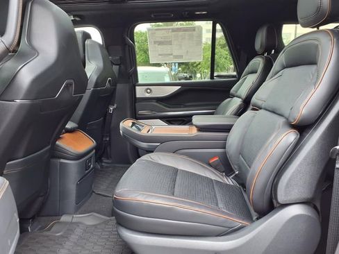 New 2026 Lincoln Navigator L Black Label AWD/4WD image 8