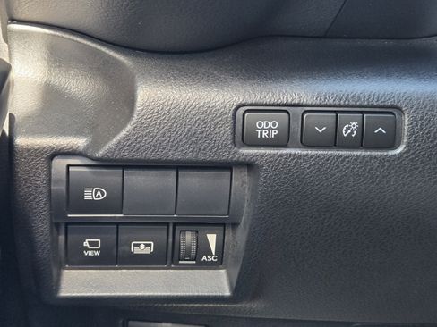 Used 2023 Lexus IS 500 image 33