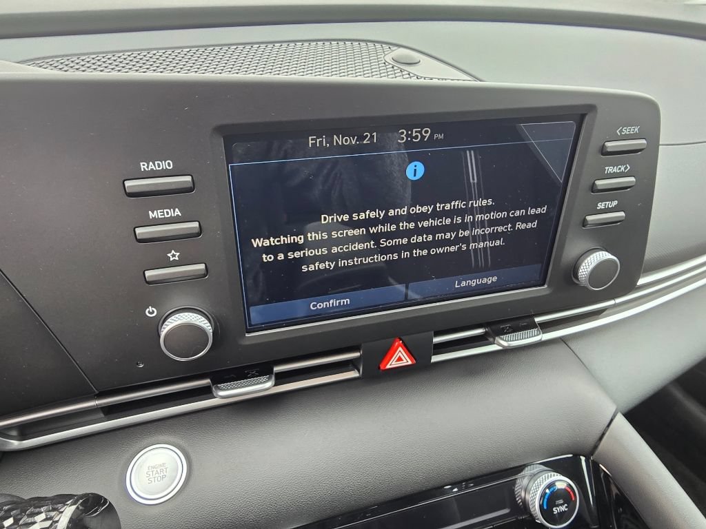 Used 2026 Hyundai Elantra Hybrid FWD image 24