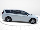 Used 2023 Chrysler Voyager LX image 3