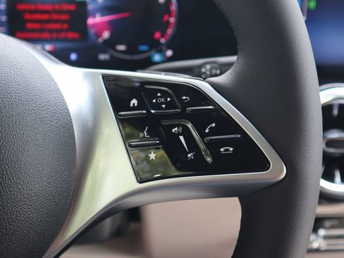 New 2026 Mercedes-Benz GLB 250 4MATIC image 19