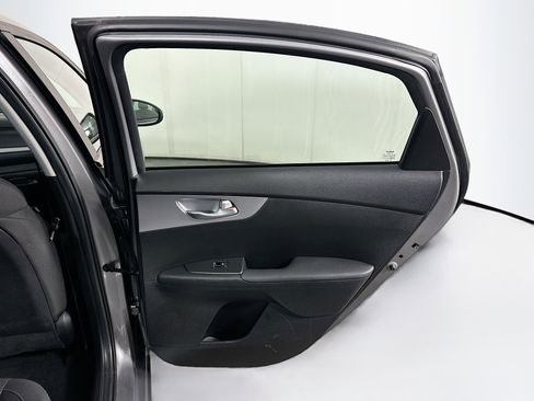 Used 2024 Kia Forte LXS FWD image 27
