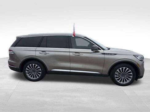 Certified 2021 Lincoln Aviator Reserve w/ Equipment Group 201A image 2