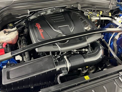 Used 2023 Alfa Romeo Stelvio Veloce image 41