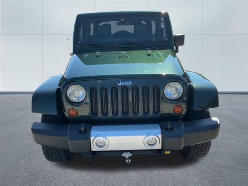 Used 2010 Jeep Wrangler Unlimited Sahara w/ Dual Top Group AWD/4WD image 8
