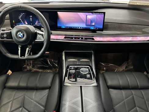 Certified 2023 BMW 760i xDrive w/ Executive Package AWD/4WD image 16