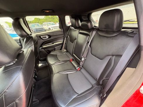 Used 2023 Jeep Compass Latitude AWD/4WD image 25