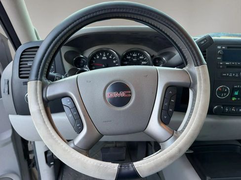 Used 2007 GMC Sierra 1500 SLE w/ Entertainment Package RWD image 20