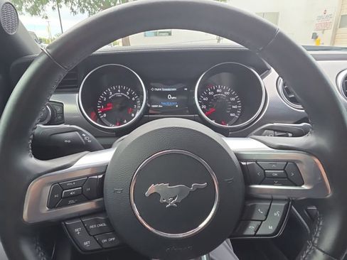 Used 2019 Ford Mustang GT RWD image 17