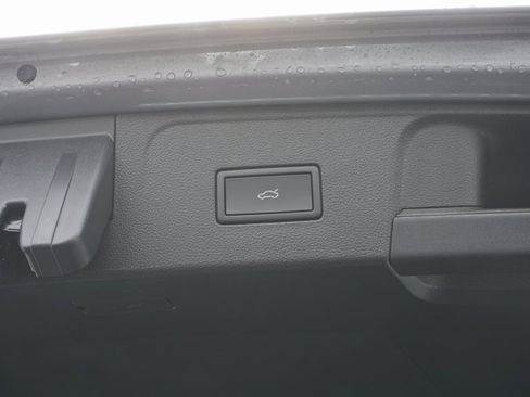 New 2026 Volkswagen Atlas SEL image 6